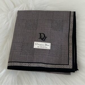 Dior Pocket Square Black and Gray Glen Plaid Pattern 100% Silk BNWOT